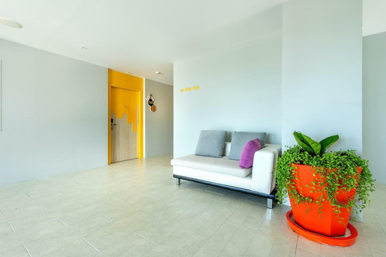 Beehive Boutique Hotel Phuket Exteriör bild