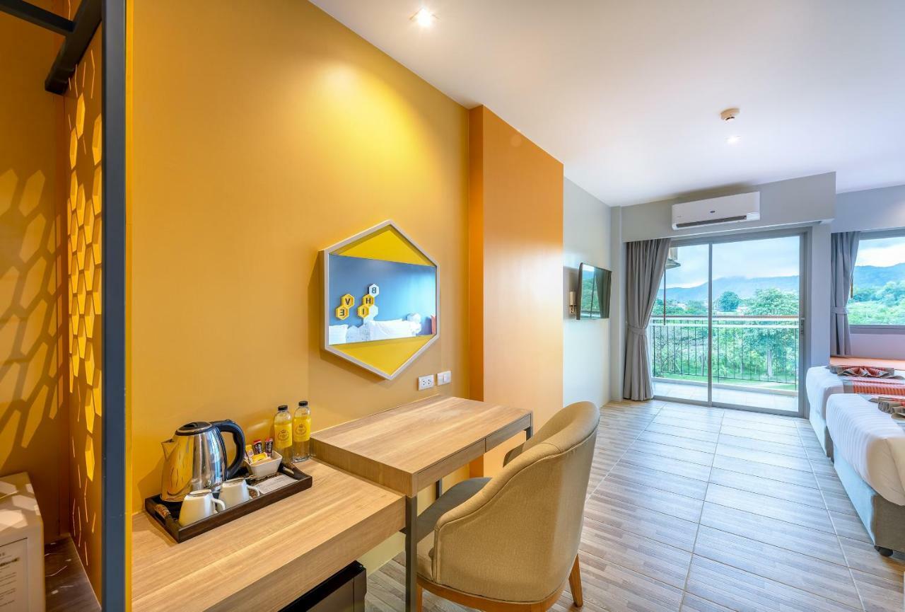 Beehive Boutique Hotel Phuket Exteriör bild
