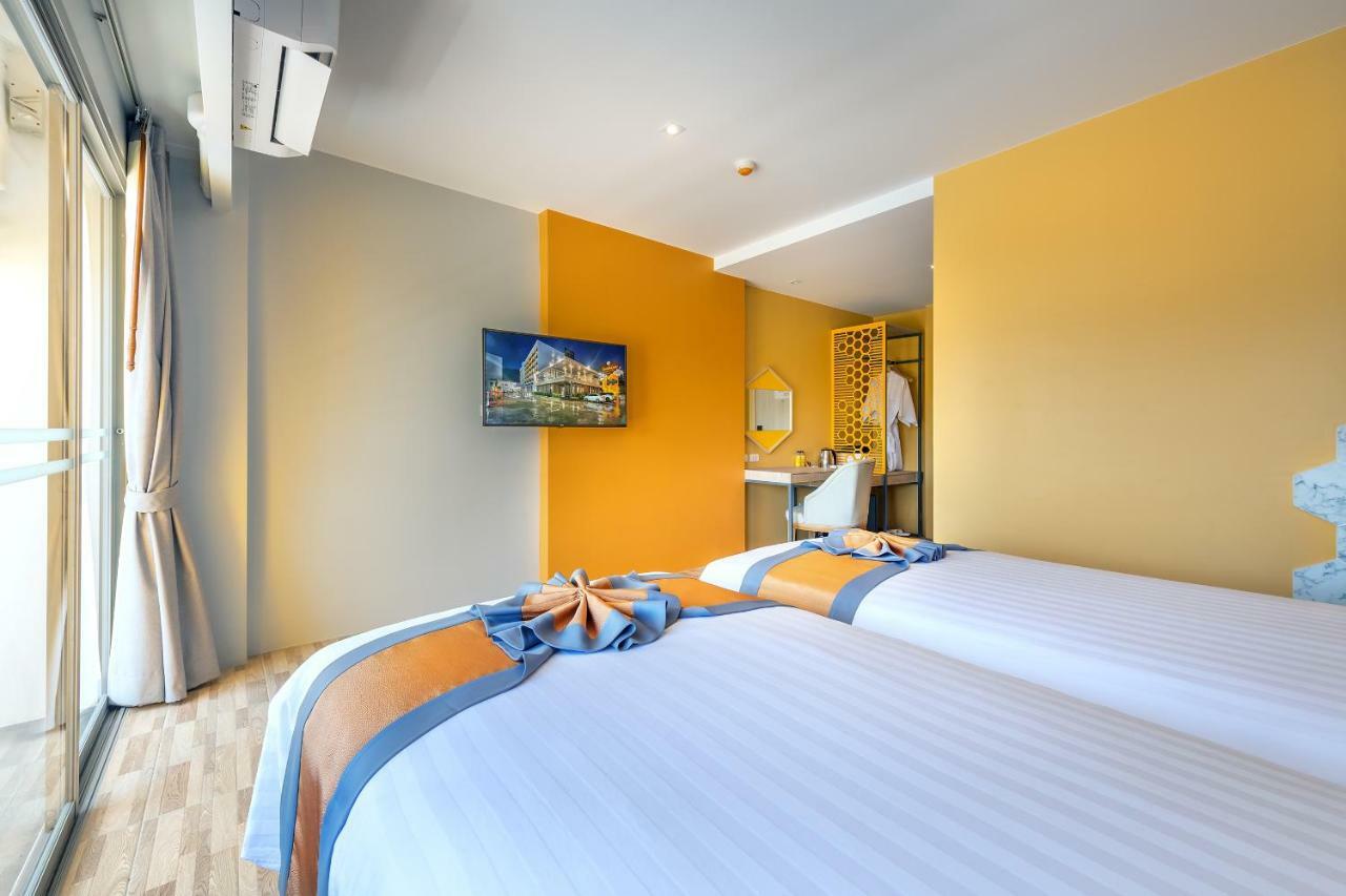 Beehive Boutique Hotel Phuket Exteriör bild